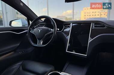 Лифтбек Tesla Model S 2016 в 