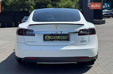 Лифтбек Tesla Model S 2015 в 