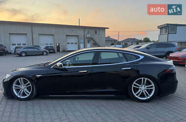 Лифтбек Tesla Model S 2014 в 