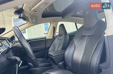 Лифтбек Tesla Model S 2014 в 