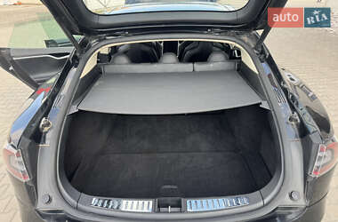 Лифтбек Tesla Model S 2014 в 