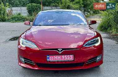 Ліфтбек Tesla Model S 2017 в 