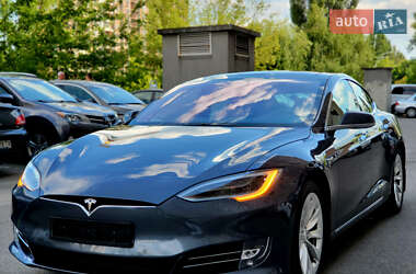 Ліфтбек Tesla Model S 2018 в 