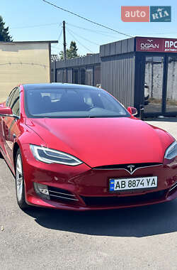 Лифтбек Tesla Model S 2018 в Виннице