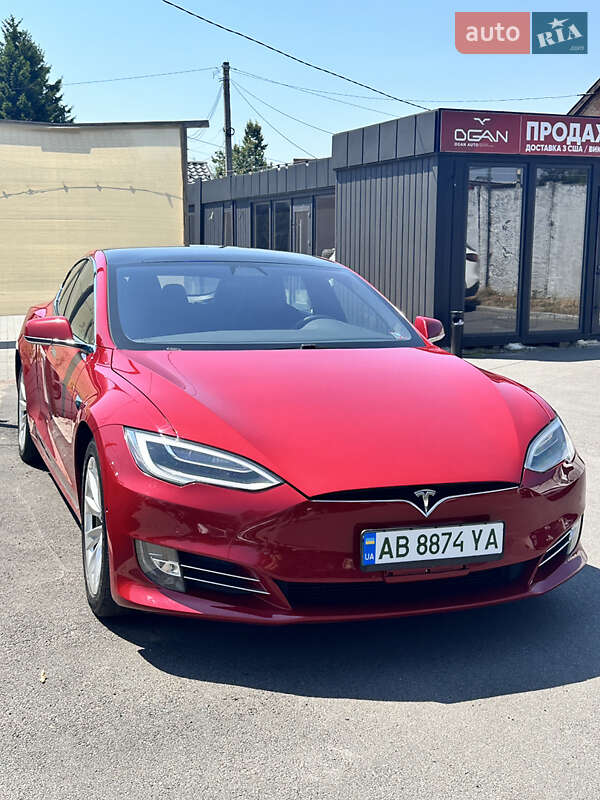 Tesla Model S 2018