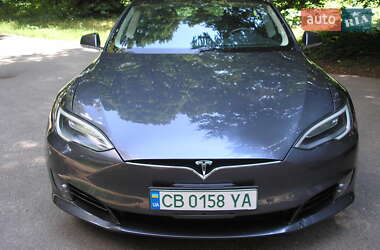 Лифтбек Tesla Model S 2017 в 
