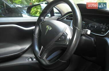 Лифтбек Tesla Model S 2017 в 