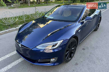 Ліфтбек Tesla Model S 2017 в 