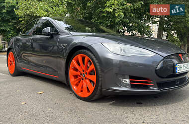 Лифтбек Tesla Model S 2015 в Одессе