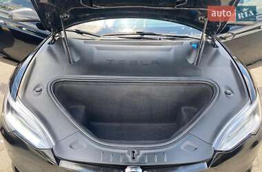 Лифтбек Tesla Model S 2018 в 