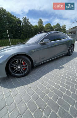 Лифтбек Tesla Model S 2014 в 