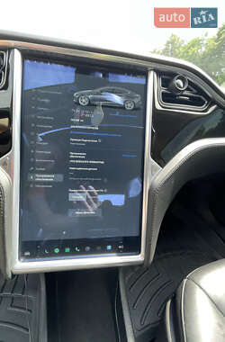 Лифтбек Tesla Model S 2014 в 