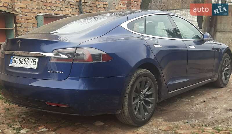Лифтбек Tesla Model S 2020 в Львове
