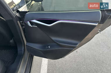 Лифтбек Tesla Model S 2016 в 