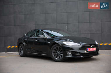 Лифтбек Tesla Model S 2017 в 