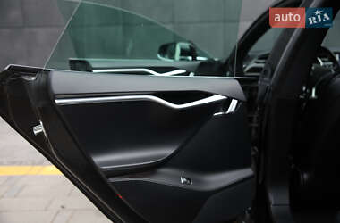 Лифтбек Tesla Model S 2017 в 