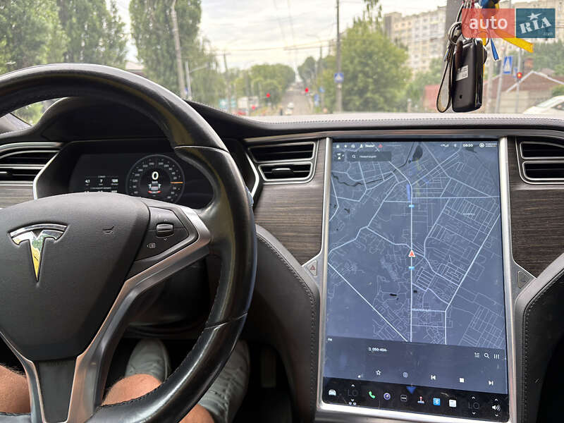 Ліфтбек Tesla Model S 2014 в Рівному