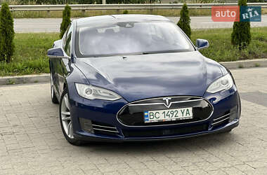 Лифтбек Tesla Model S 2015 в 