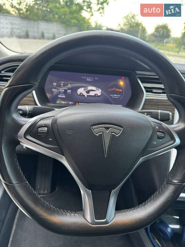 Лифтбек Tesla Model S 2015 в Ровно фото 17 Лифтбек Tesla Model S 2015 в Ровно