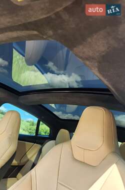 Лифтбек Tesla Model S 2016 в 