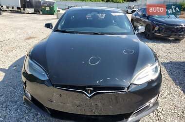 Лифтбек Tesla Model S 2018 в 