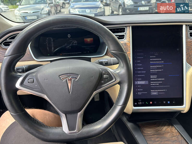 Ліфтбек Tesla Model S 2017 в Львові