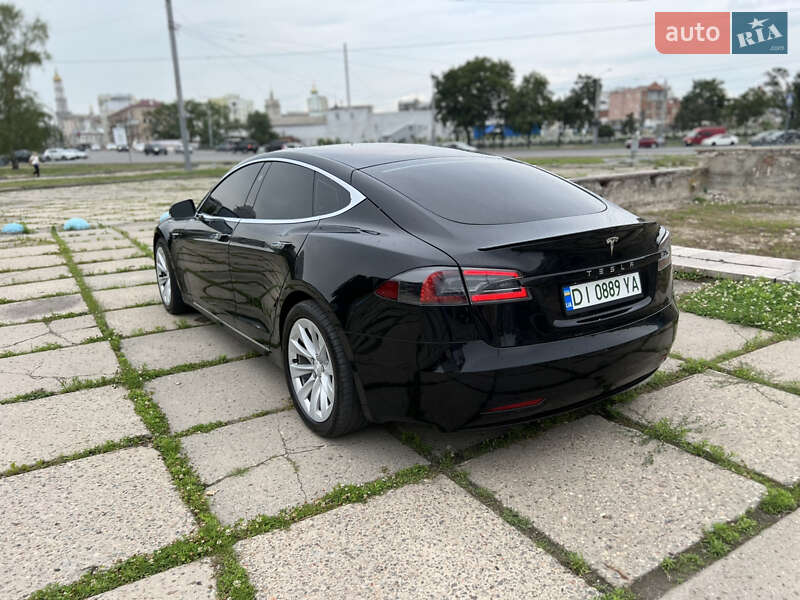 Ліфтбек Tesla Model S 2017 в Харкові
