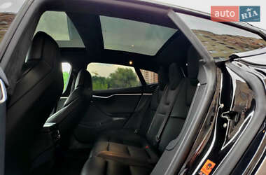 Ліфтбек Tesla Model S 2017 в 