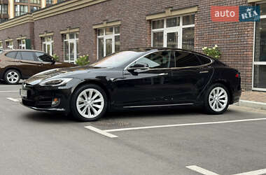 Лифтбек Tesla Model S 2017 в 