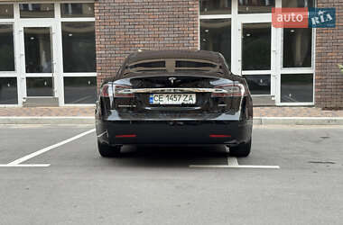 Лифтбек Tesla Model S 2017 в 