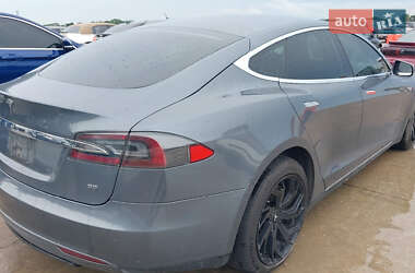 Лифтбек Tesla Model S 2014 в 
