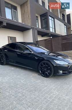 Ліфтбек Tesla Model S 2014 в 