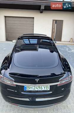 Ліфтбек Tesla Model S 2014 в 