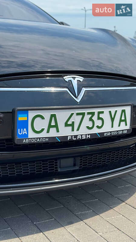 Ліфтбек Tesla Model S 2015 в Одесі