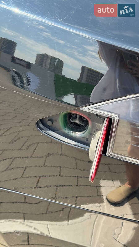 Ліфтбек Tesla Model S 2015 в Одесі