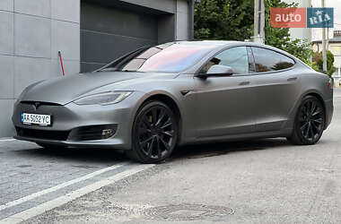 Ліфтбек Tesla Model S 2018 в 