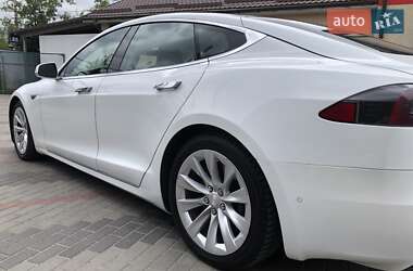 Лифтбек Tesla Model S 2016 в 