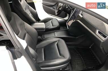 Лифтбек Tesla Model S 2016 в 