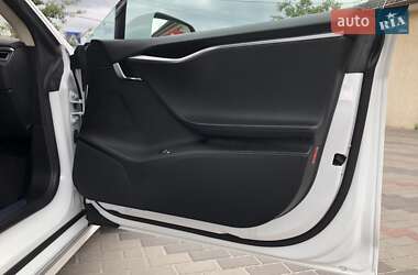 Лифтбек Tesla Model S 2016 в 