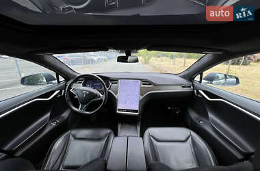 Лифтбек Tesla Model S 2016 в 