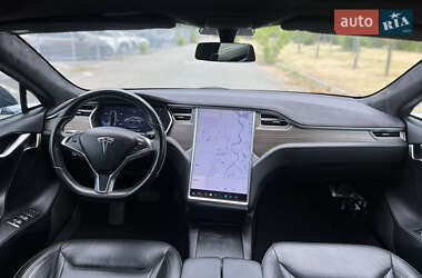 Лифтбек Tesla Model S 2016 в 
