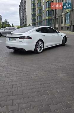 Ліфтбек Tesla Model S 2017 в 