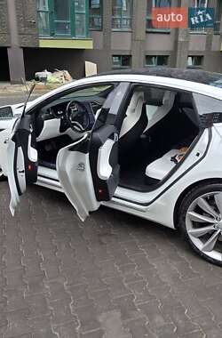 Ліфтбек Tesla Model S 2017 в 