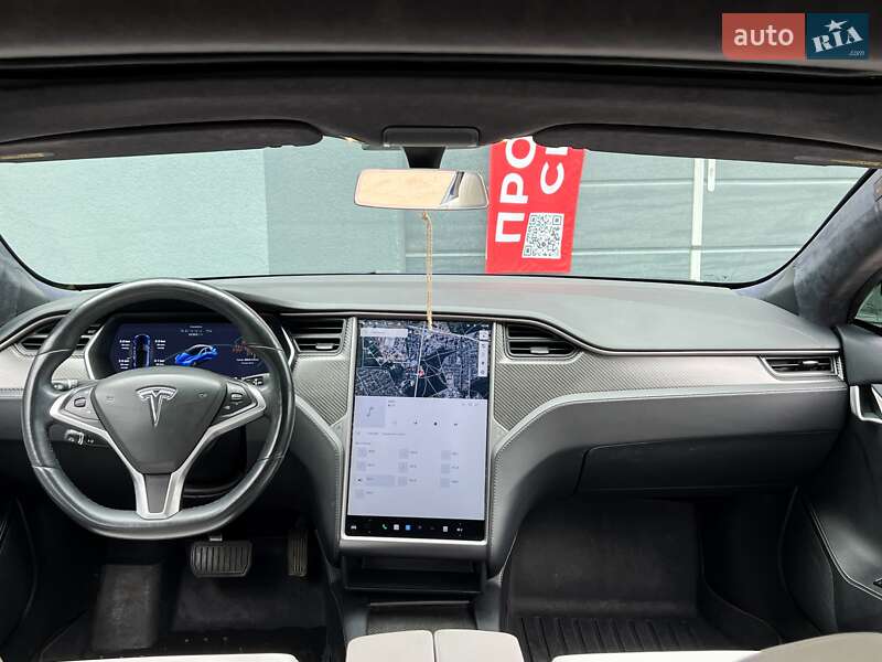 Лифтбек Tesla Model S 2018 в Киеве