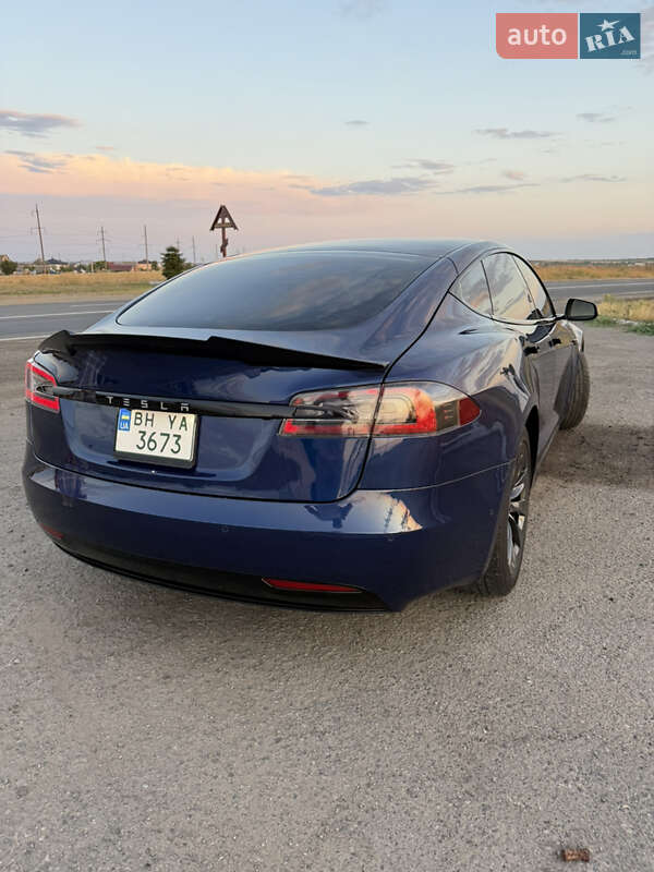 Лифтбек Tesla Model S 2018 в Одессе