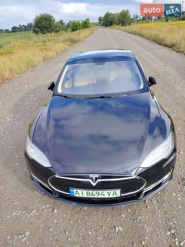 Ліфтбек Tesla Model S 2014 в Києві