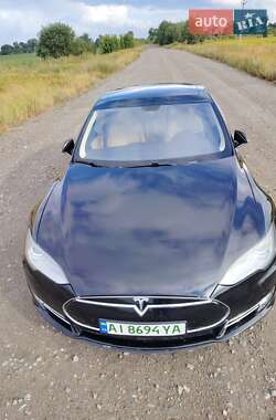 Лифтбек Tesla Model S 2014 в 