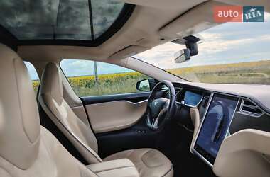 Лифтбек Tesla Model S 2014 в 