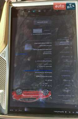 Лифтбек Tesla Model S 2015 в 