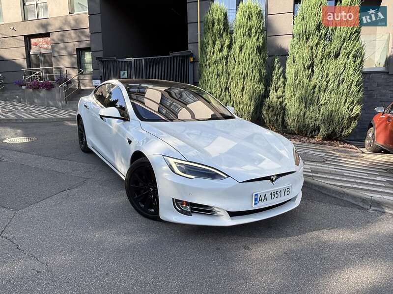 Tesla Model S 2017
